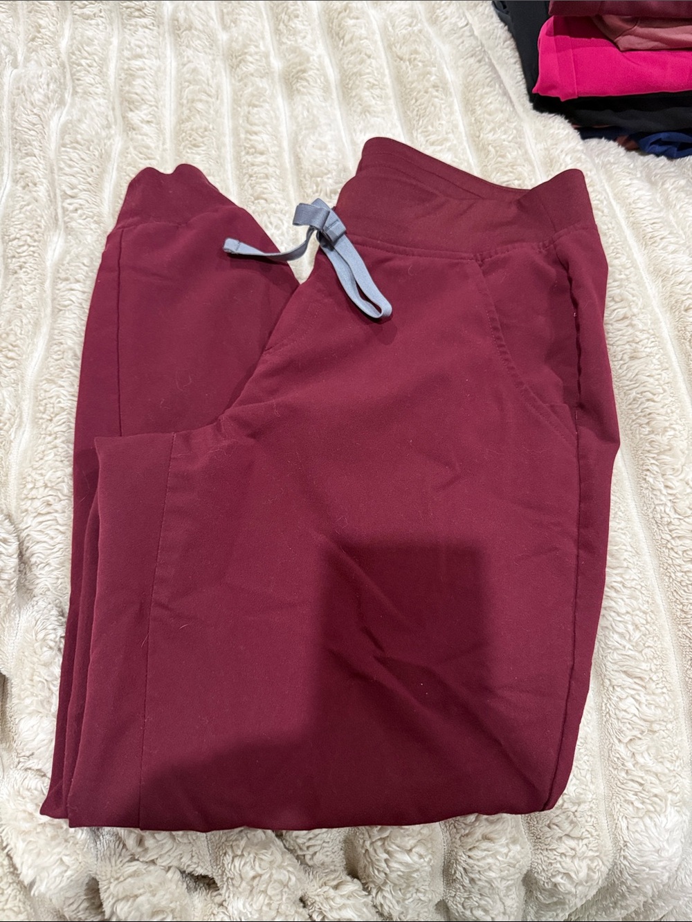 Figs Women's burgundy Joggers